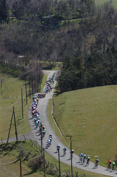 Peloton descends